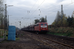 140 519-0 durchfährt mit einem Kohlenzug Rheinberg Richtung Millingen.