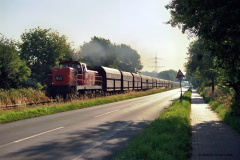 RAG 643 mit einem Leerwagenzug auf dem Weg zum Bergwerk West in Kamp-Lintfort